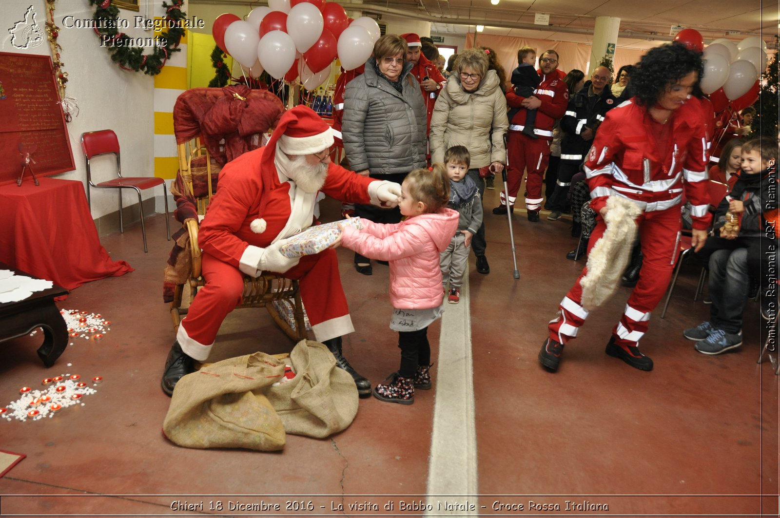 Chieri 18 Dicembre 2016 - La visita di Babbo Natale - Croce Rossa Italiana- Comitato Regionale del Piemonte