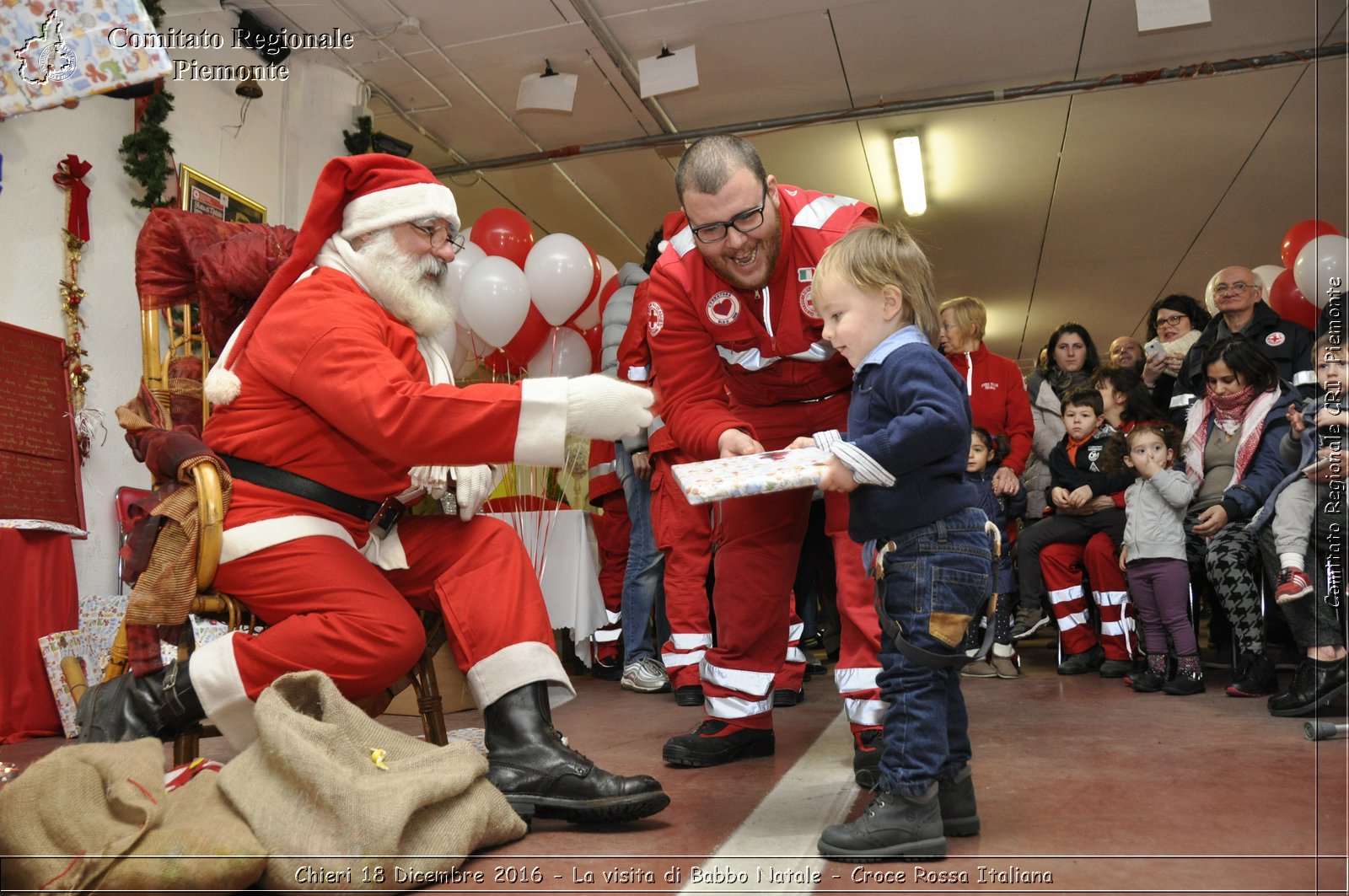 Chieri 18 Dicembre 2016 - La visita di Babbo Natale - Croce Rossa Italiana- Comitato Regionale del Piemonte