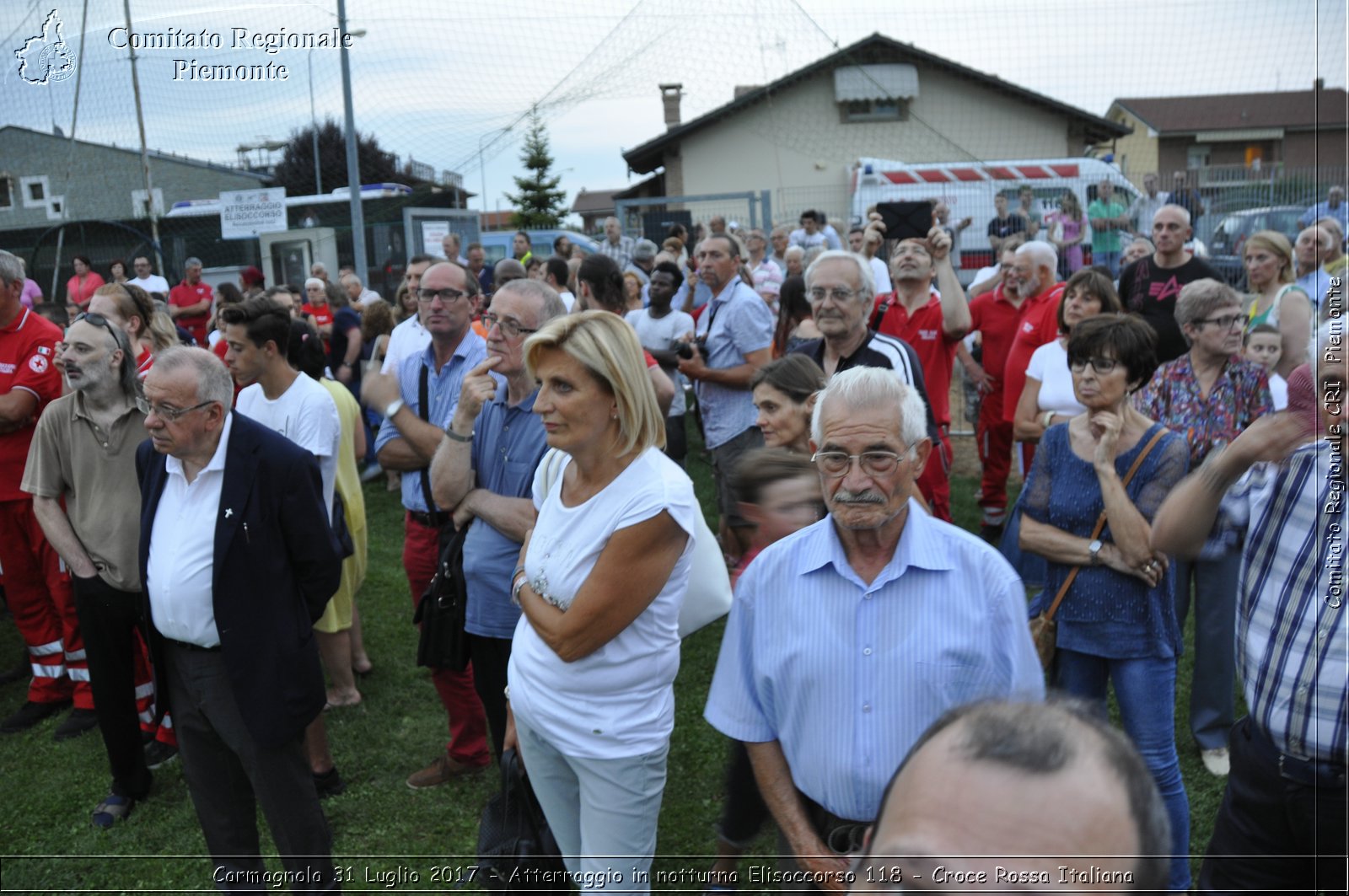 Carmagnola 31 Luglio 2017 - Atterraggio in notturna Elisoccorso 118 - Croce Rossa Italiana- Comitato Regionale del Piemonte