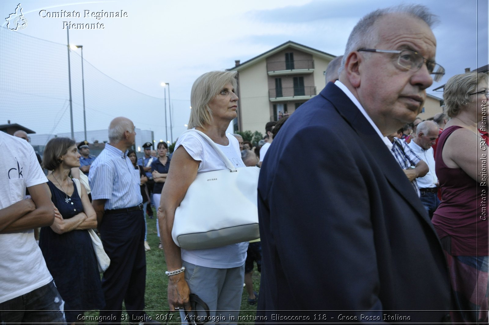 Carmagnola 31 Luglio 2017 - Atterraggio in notturna Elisoccorso 118 - Croce Rossa Italiana- Comitato Regionale del Piemonte