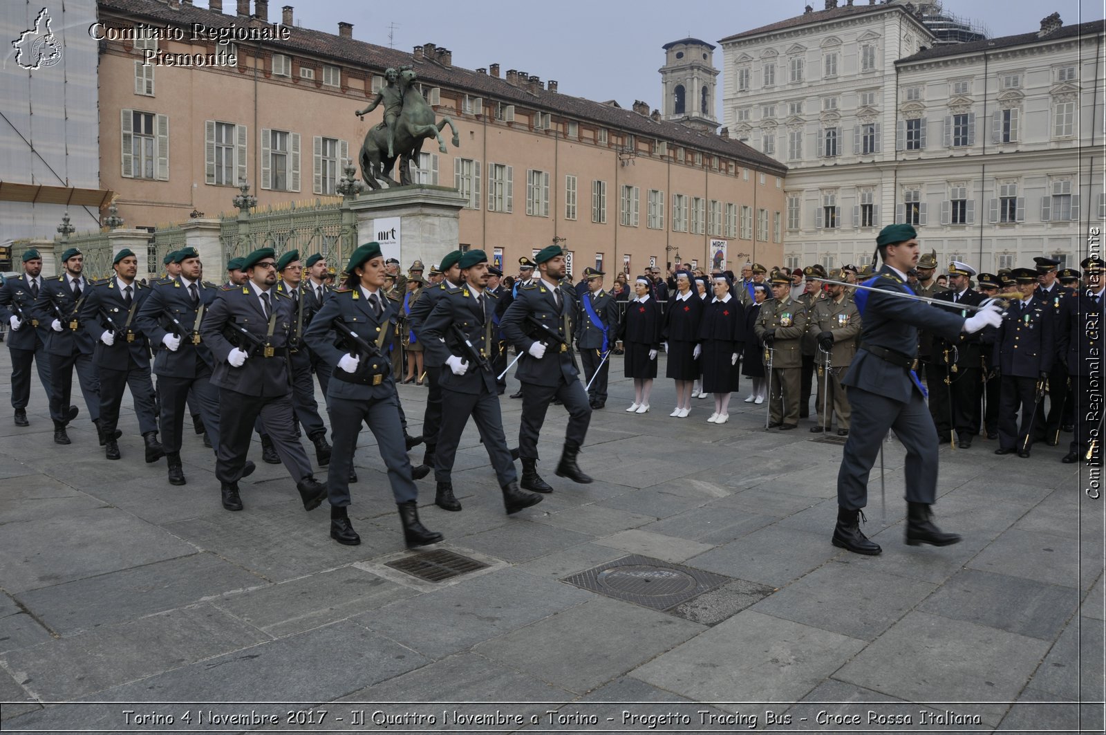 Torino 4 Novembre 2017 - Il Quattro Novembre a Torino - Progetto Tracing Bus - Croce Rossa Italiana- Comitato Regionale del Piemonte