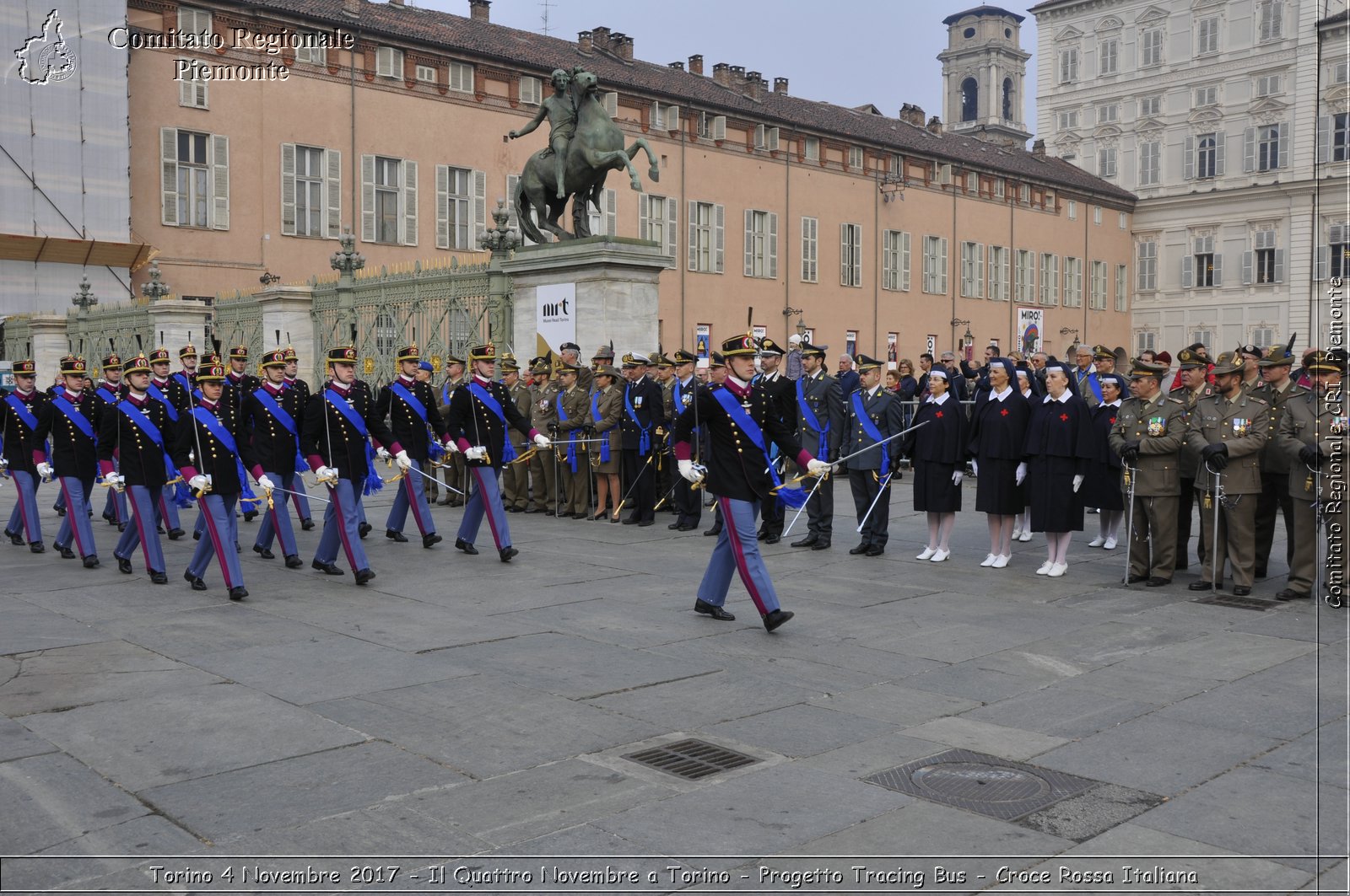 Torino 4 Novembre 2017 - Il Quattro Novembre a Torino - Progetto Tracing Bus - Croce Rossa Italiana- Comitato Regionale del Piemonte