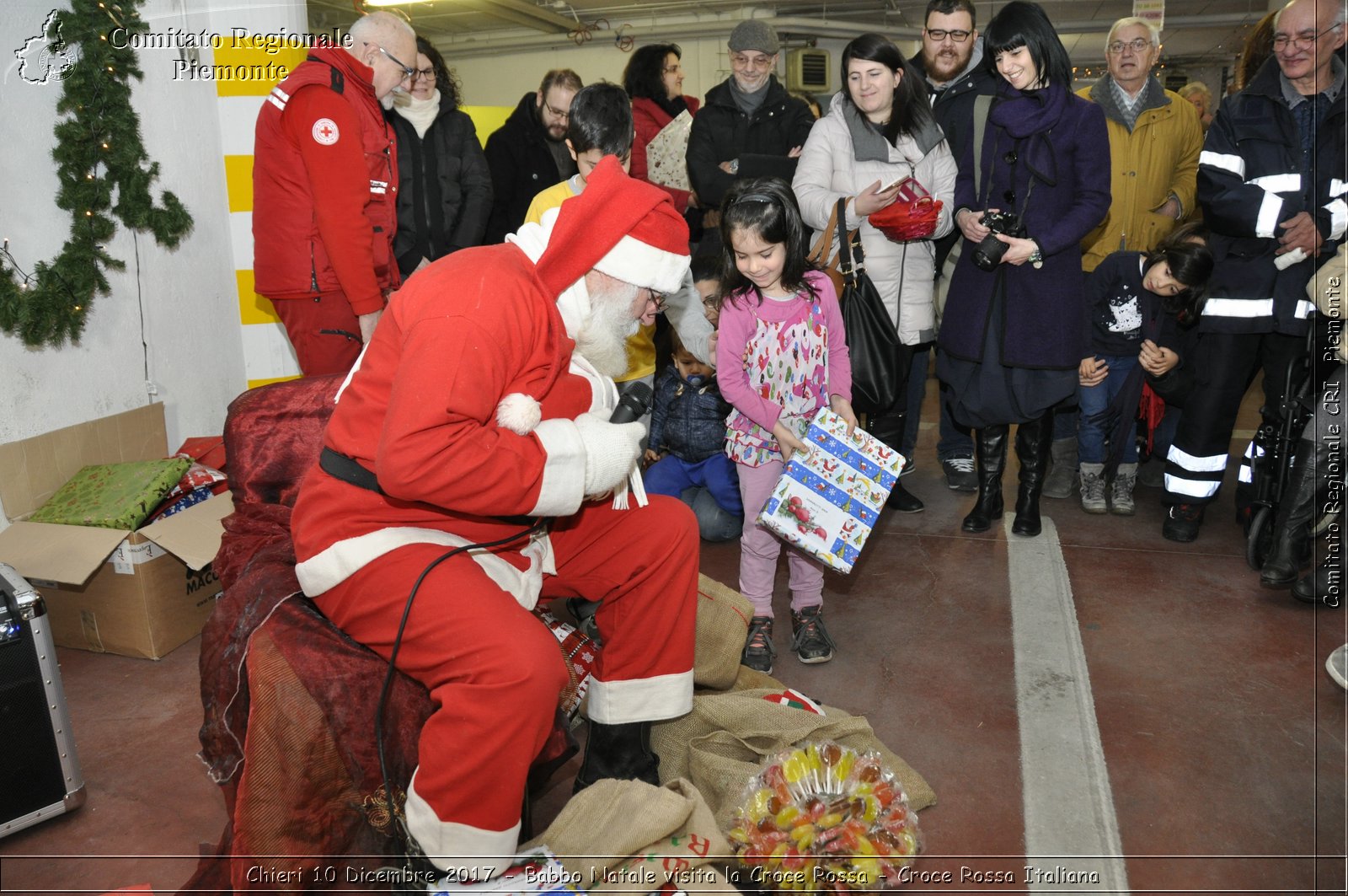 Chieri 10 Dicembre 2017 - Babbo Natale visita la Croce Rossa - Croce Rossa Italiana- Comitato Regionale del Piemonte