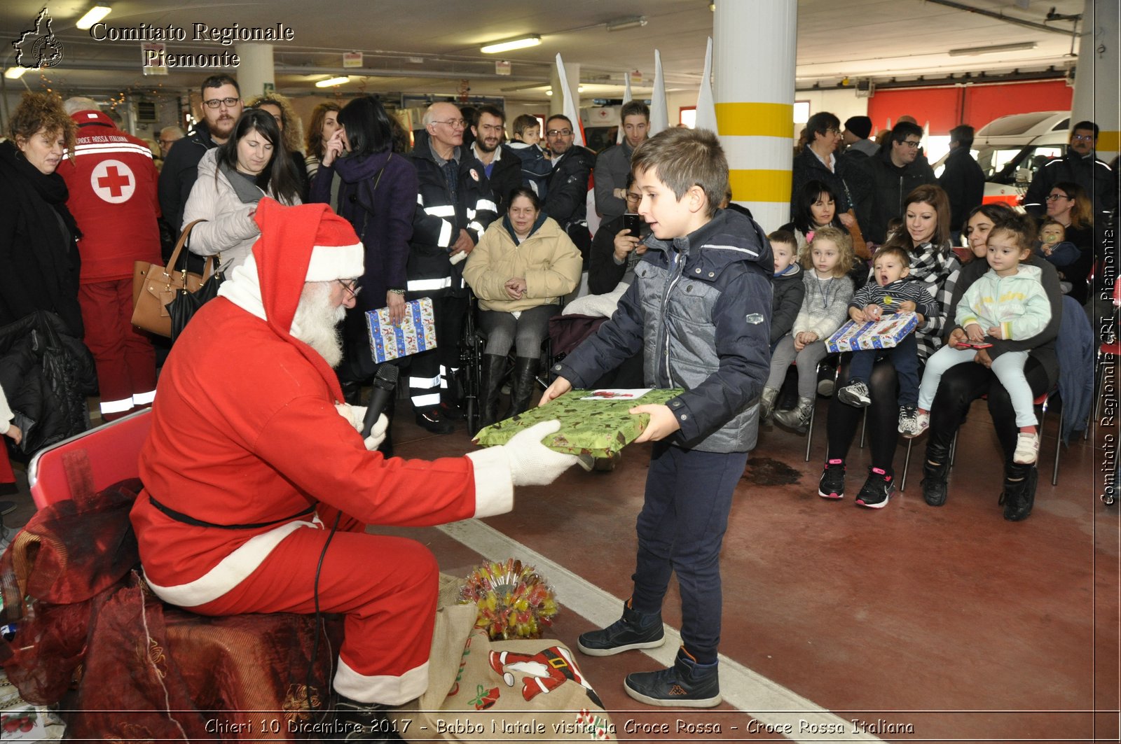 Chieri 10 Dicembre 2017 - Babbo Natale visita la Croce Rossa - Croce Rossa Italiana- Comitato Regionale del Piemonte