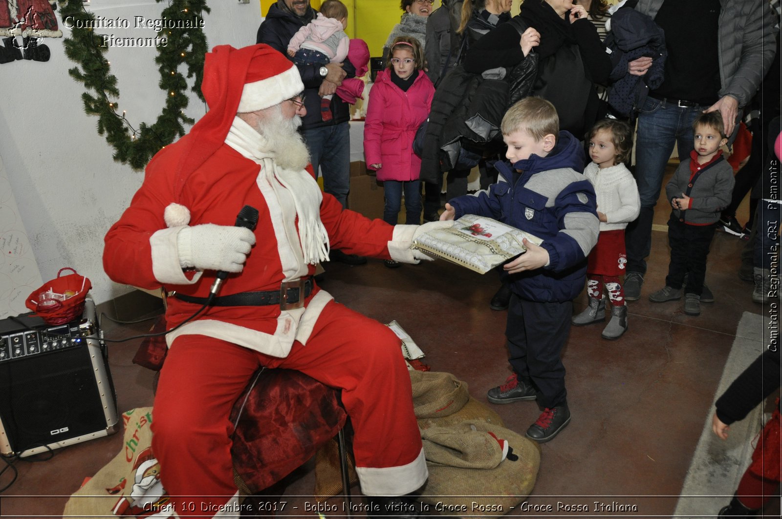 Chieri 10 Dicembre 2017 - Babbo Natale visita la Croce Rossa - Croce Rossa Italiana- Comitato Regionale del Piemonte