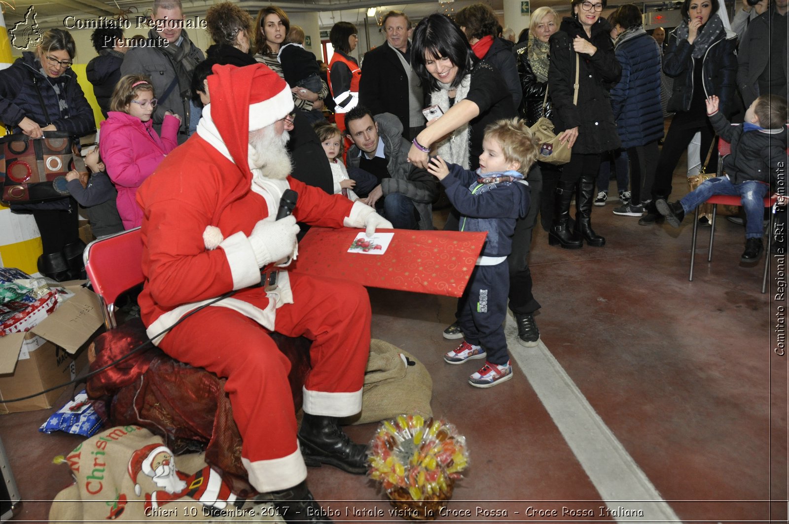 Chieri 10 Dicembre 2017 - Babbo Natale visita la Croce Rossa - Croce Rossa Italiana- Comitato Regionale del Piemonte