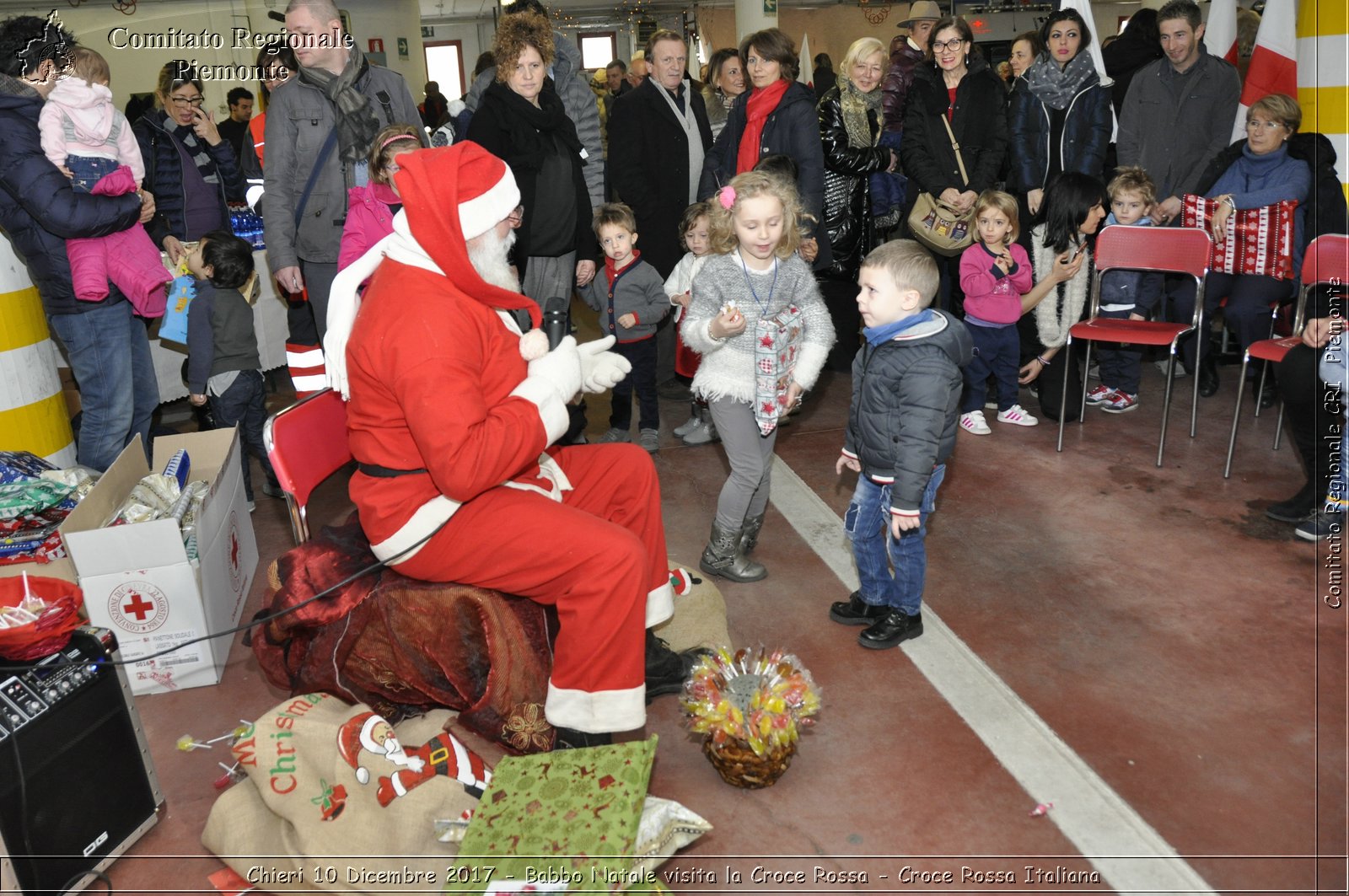 Chieri 10 Dicembre 2017 - Babbo Natale visita la Croce Rossa - Croce Rossa Italiana- Comitato Regionale del Piemonte