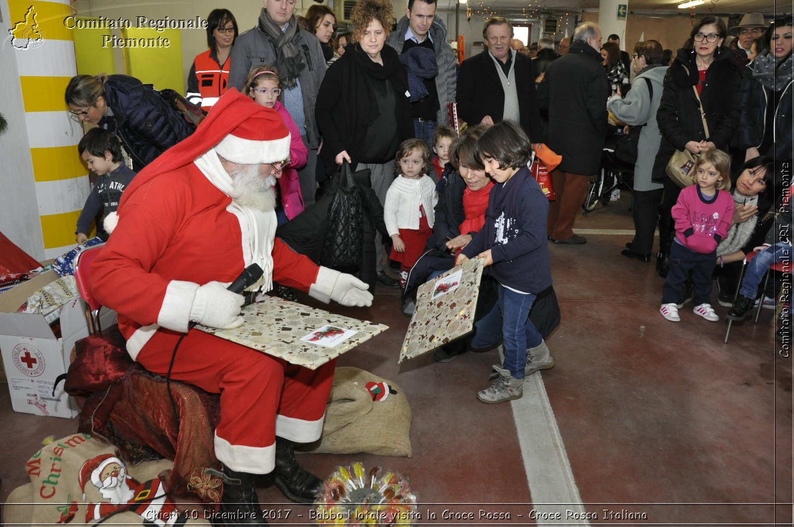 Chieri 10 Dicembre 2017 - Babbo Natale visita la Croce Rossa - Croce Rossa Italiana- Comitato Regionale del Piemonte