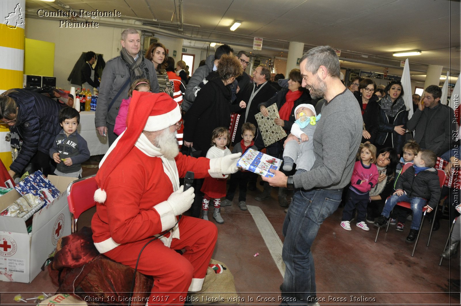 Chieri 10 Dicembre 2017 - Babbo Natale visita la Croce Rossa - Croce Rossa Italiana- Comitato Regionale del Piemonte