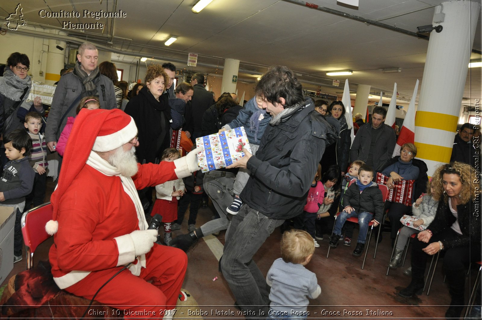 Chieri 10 Dicembre 2017 - Babbo Natale visita la Croce Rossa - Croce Rossa Italiana- Comitato Regionale del Piemonte