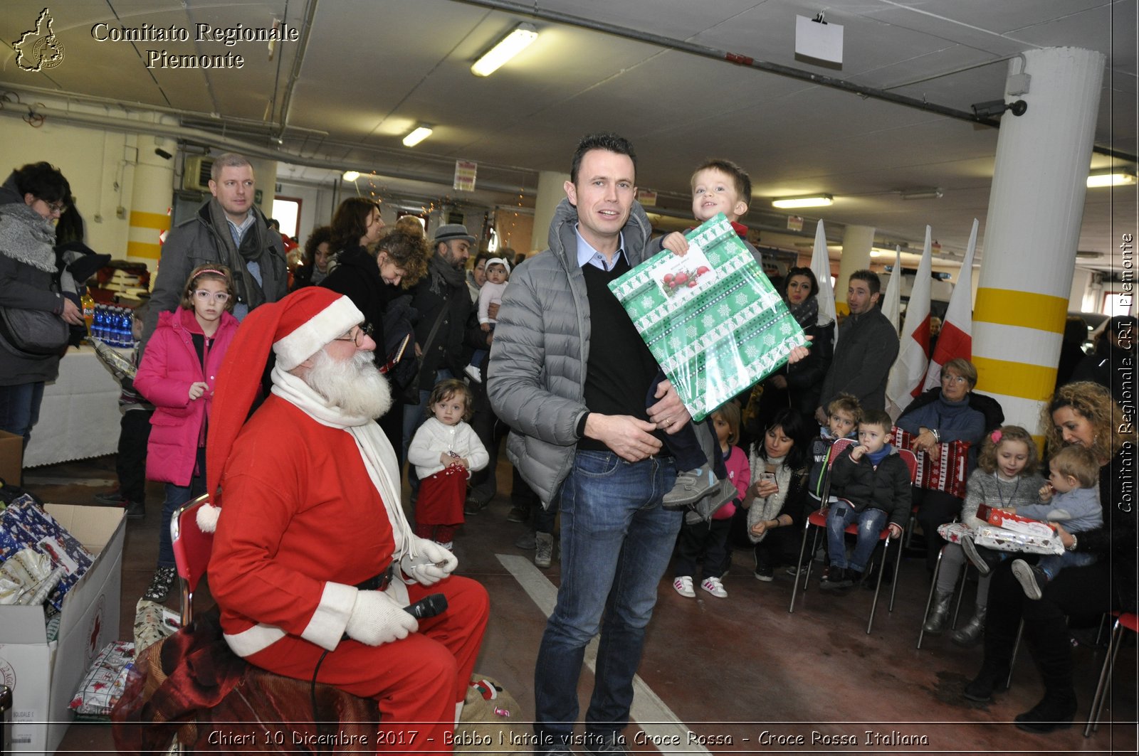 Chieri 10 Dicembre 2017 - Babbo Natale visita la Croce Rossa - Croce Rossa Italiana- Comitato Regionale del Piemonte