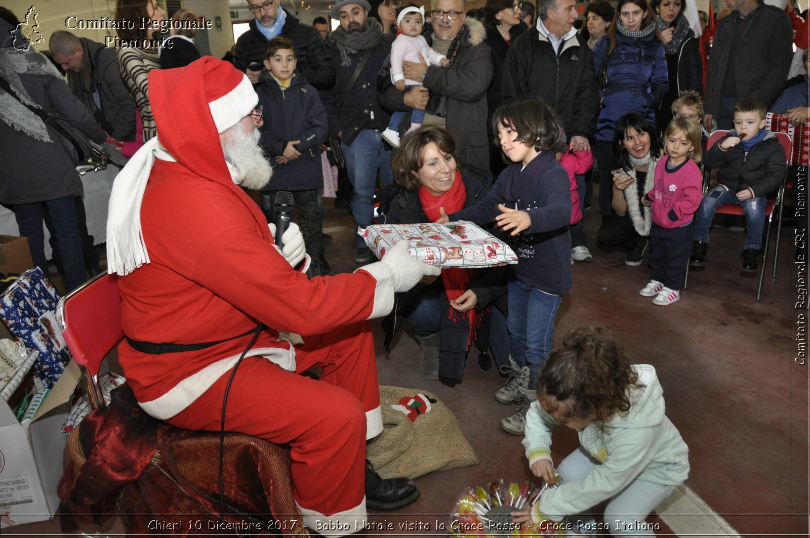 Chieri 10 Dicembre 2017 - Babbo Natale visita la Croce Rossa - Croce Rossa Italiana- Comitato Regionale del Piemonte