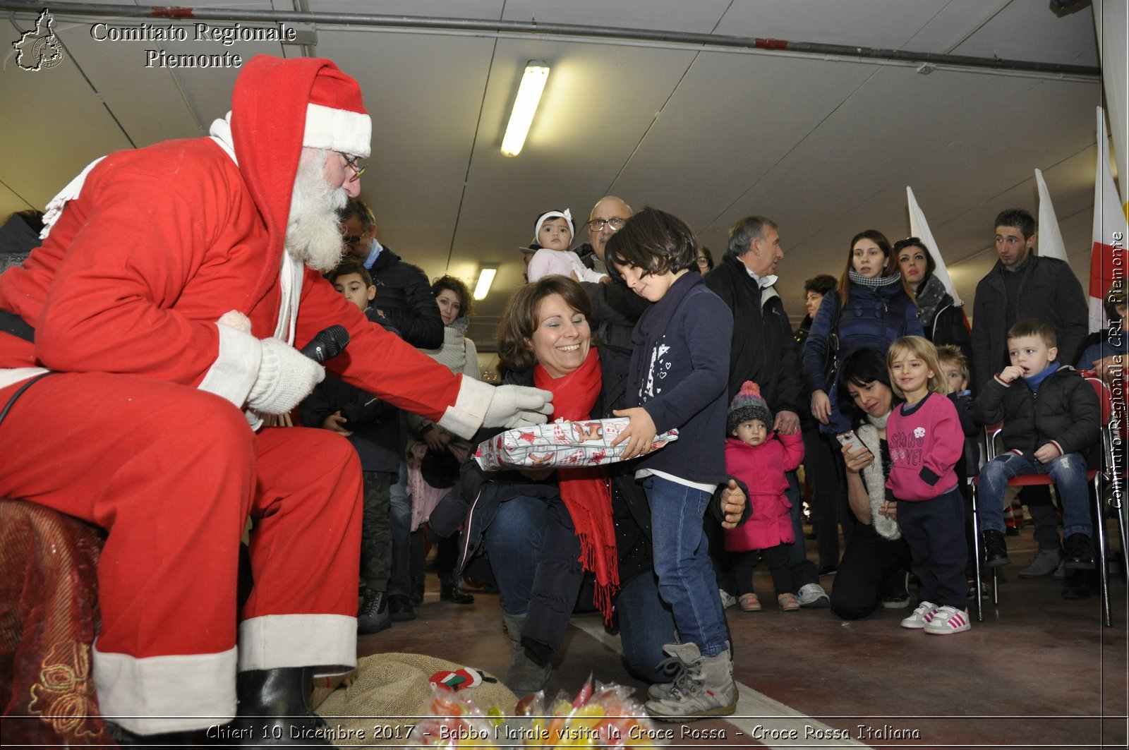 Chieri 10 Dicembre 2017 - Babbo Natale visita la Croce Rossa - Croce Rossa Italiana- Comitato Regionale del Piemonte