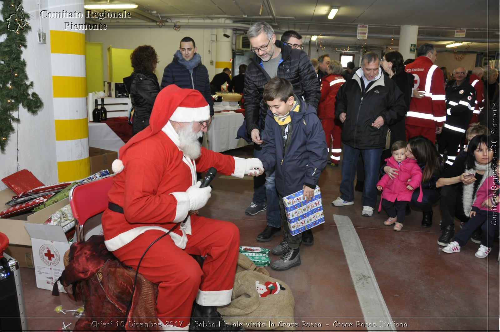 Chieri 10 Dicembre 2017 - Babbo Natale visita la Croce Rossa - Croce Rossa Italiana- Comitato Regionale del Piemonte