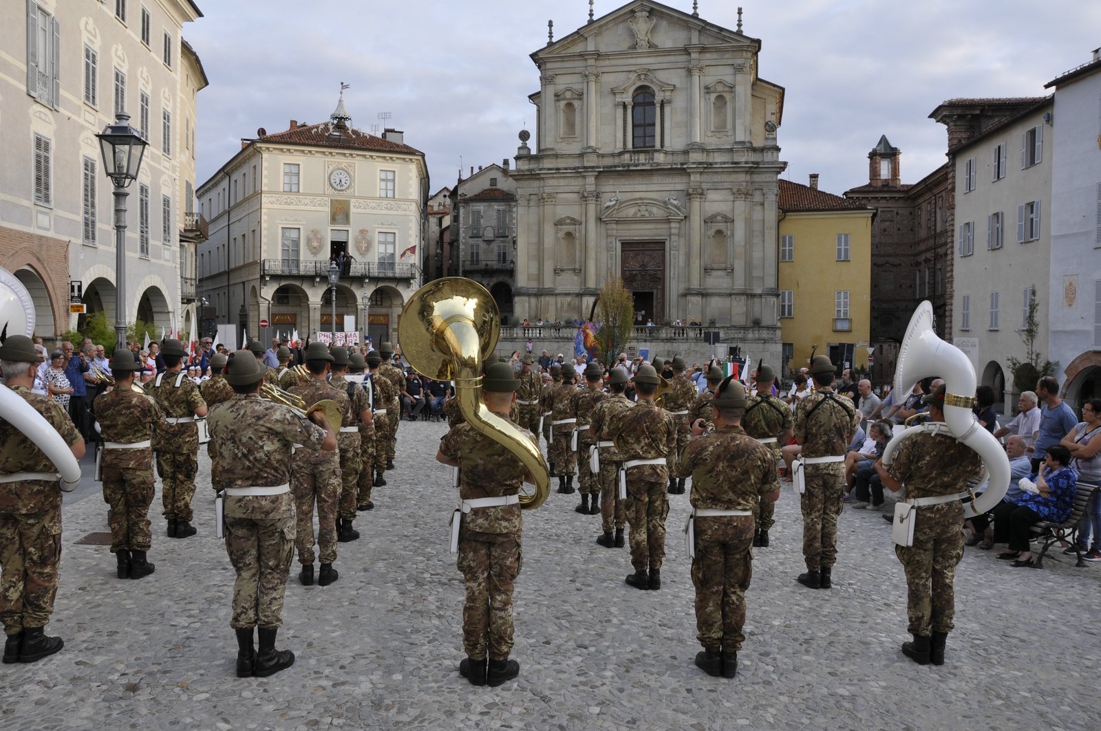 Torino 21 Settembre 2018 - 118 campo per il volo notturno del 118 - Croce Rossa Italiana- Comitato Regionale del Piemonte