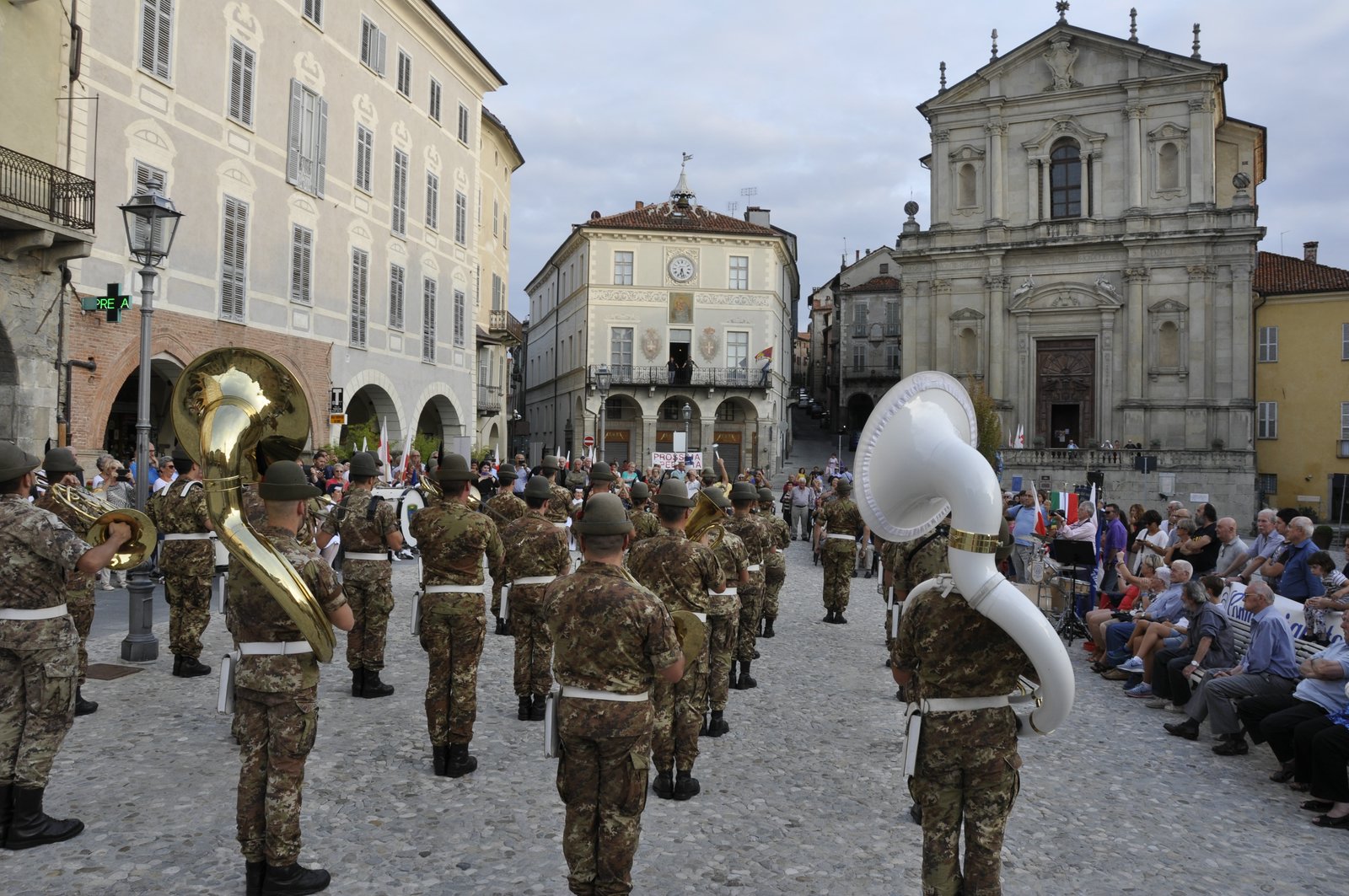 Torino 21 Settembre 2018 - 118 campo per il volo notturno del 118 - Croce Rossa Italiana- Comitato Regionale del Piemonte