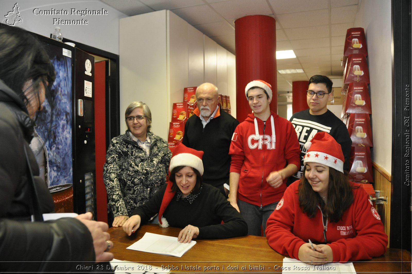 Chieri 23 Dicembre 2018 - Babbo Natale porta i dono ai bimbi - Croce Rossa Italiana- Comitato Regionale del Piemonte