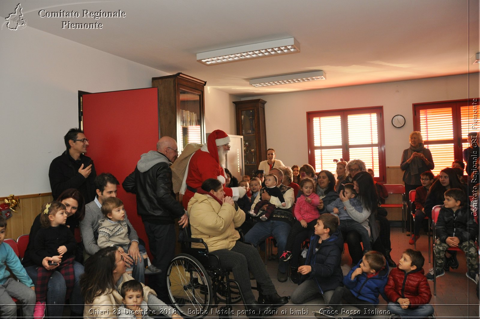 Chieri 23 Dicembre 2018 - Babbo Natale porta i dono ai bimbi - Croce Rossa Italiana- Comitato Regionale del Piemonte