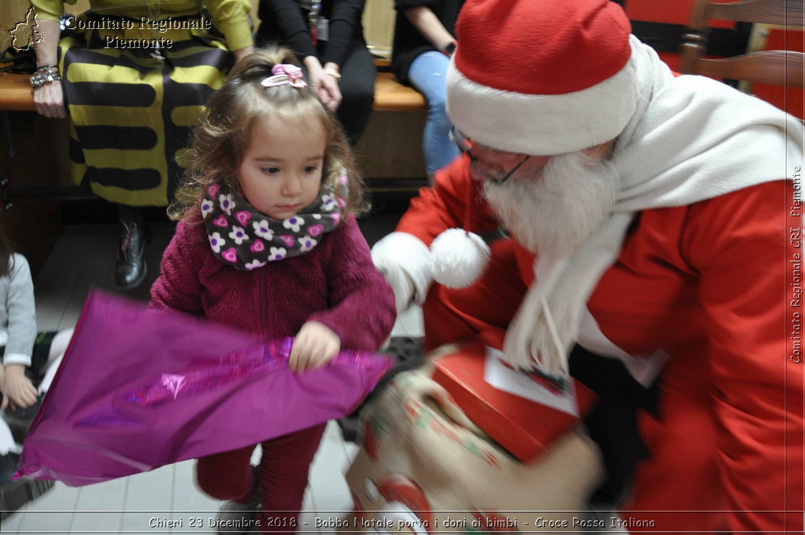 Chieri 23 Dicembre 2018 - Babbo Natale porta i dono ai bimbi - Croce Rossa Italiana- Comitato Regionale del Piemonte