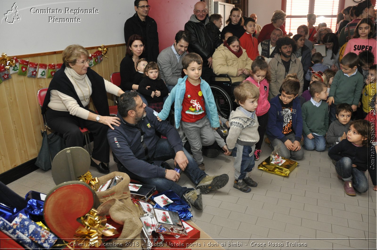 Chieri 23 Dicembre 2018 - Babbo Natale porta i dono ai bimbi - Croce Rossa Italiana- Comitato Regionale del Piemonte