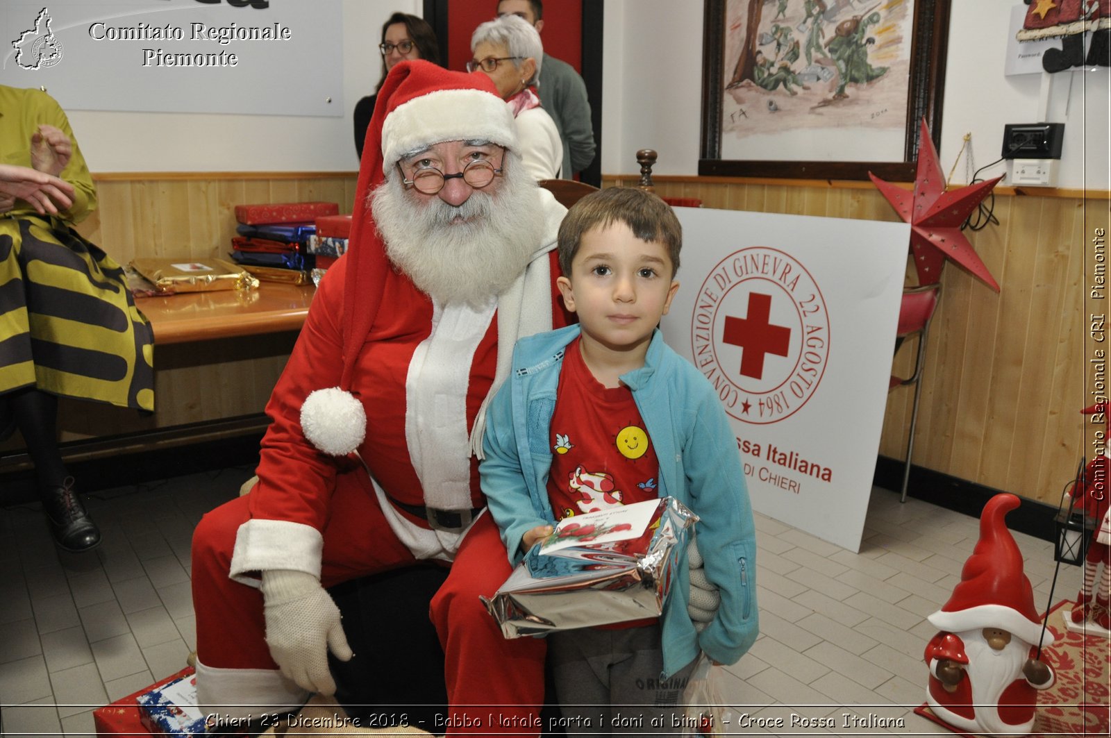 Chieri 23 Dicembre 2018 - Babbo Natale porta i dono ai bimbi - Croce Rossa Italiana- Comitato Regionale del Piemonte