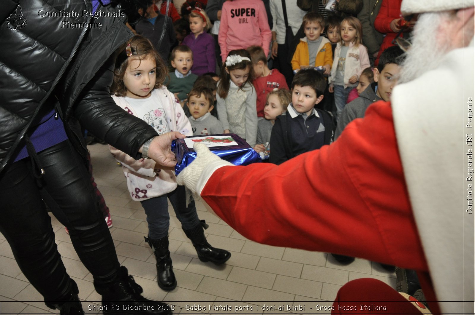 Chieri 23 Dicembre 2018 - Babbo Natale porta i dono ai bimbi - Croce Rossa Italiana- Comitato Regionale del Piemonte