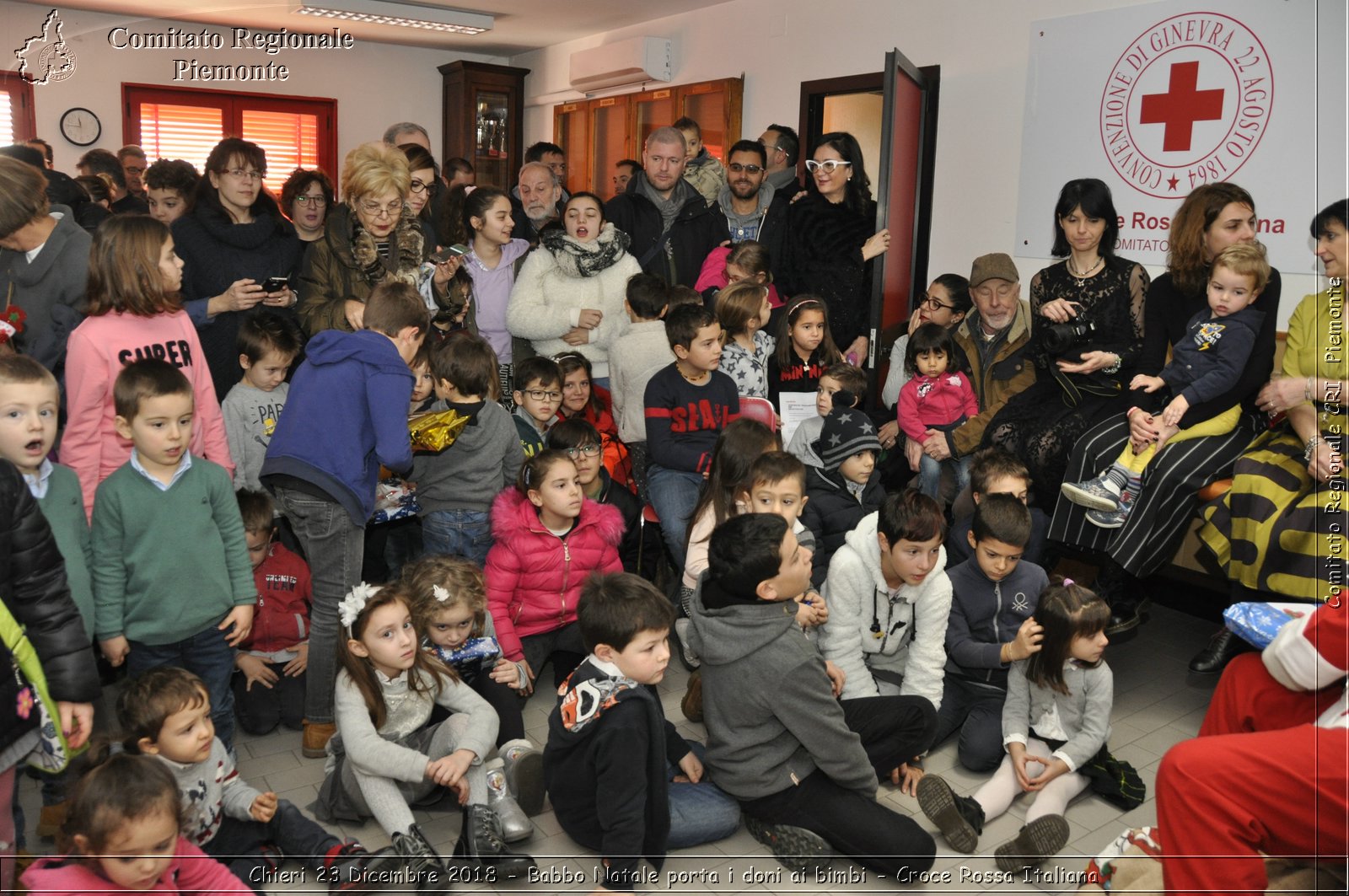 Chieri 23 Dicembre 2018 - Babbo Natale porta i dono ai bimbi - Croce Rossa Italiana- Comitato Regionale del Piemonte