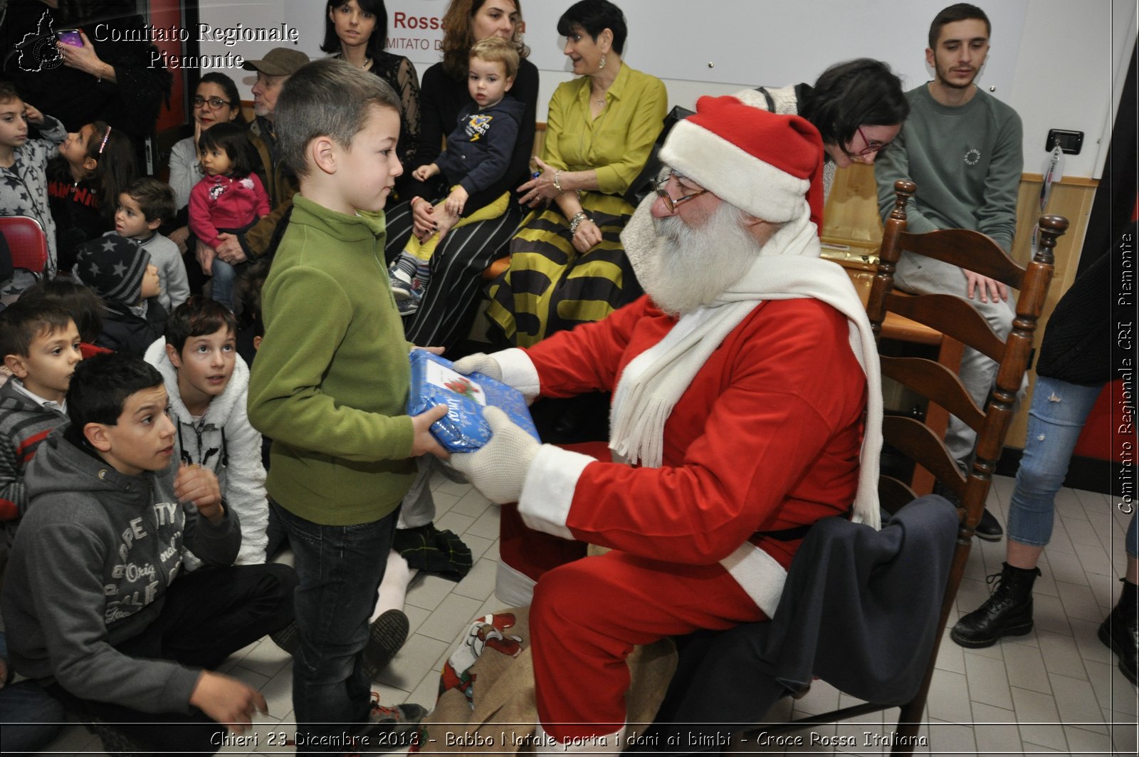 Chieri 23 Dicembre 2018 - Babbo Natale porta i dono ai bimbi - Croce Rossa Italiana- Comitato Regionale del Piemonte