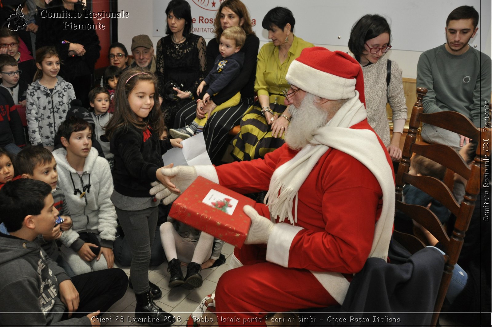 Chieri 23 Dicembre 2018 - Babbo Natale porta i dono ai bimbi - Croce Rossa Italiana- Comitato Regionale del Piemonte