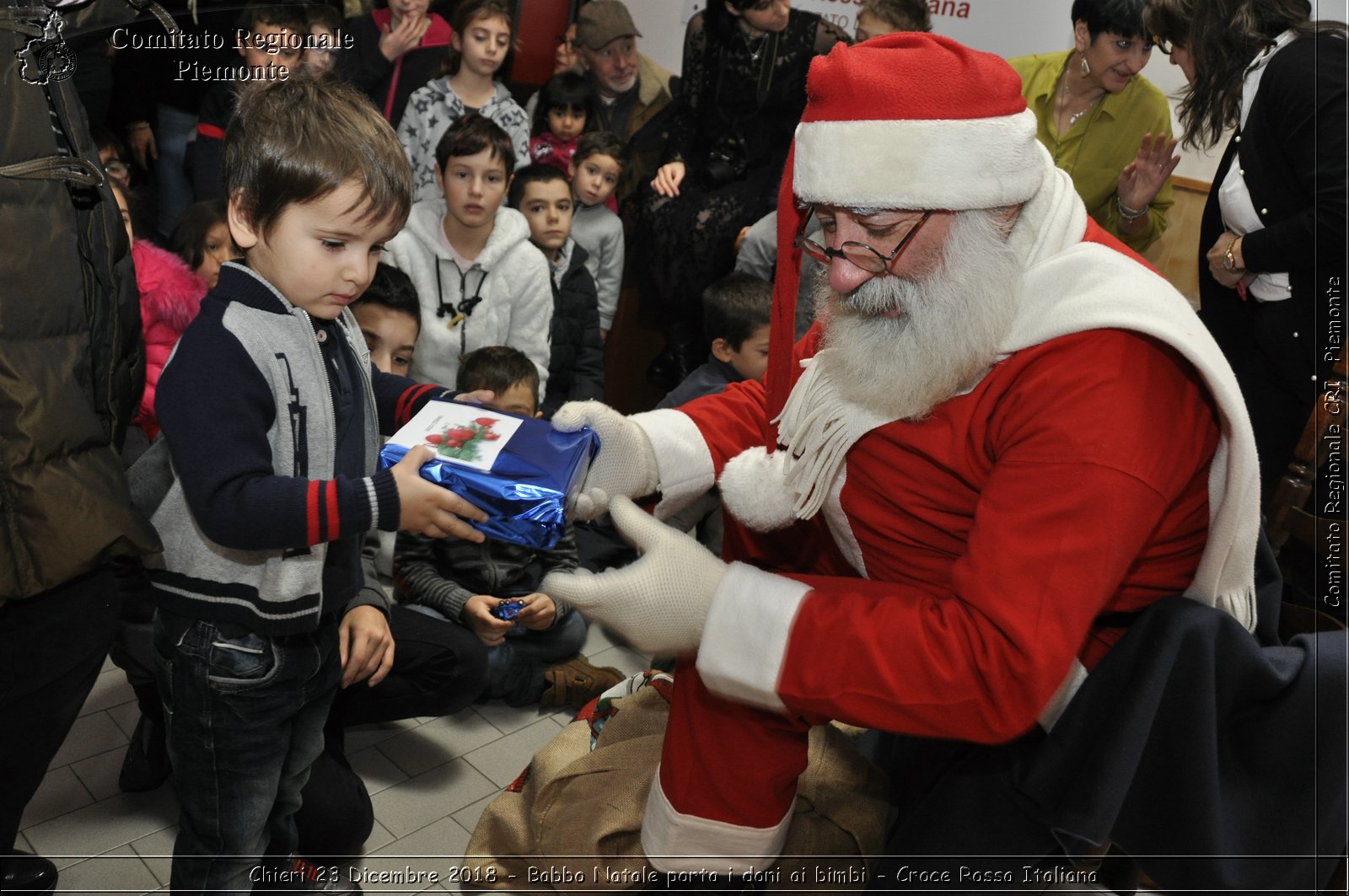 Chieri 23 Dicembre 2018 - Babbo Natale porta i dono ai bimbi - Croce Rossa Italiana- Comitato Regionale del Piemonte