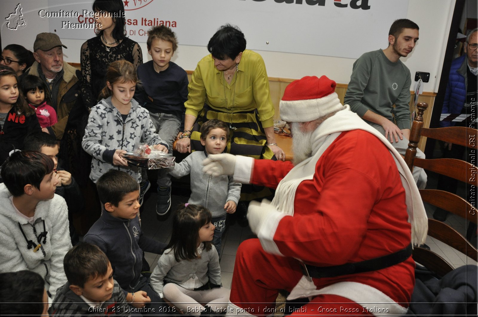 Chieri 23 Dicembre 2018 - Babbo Natale porta i dono ai bimbi - Croce Rossa Italiana- Comitato Regionale del Piemonte