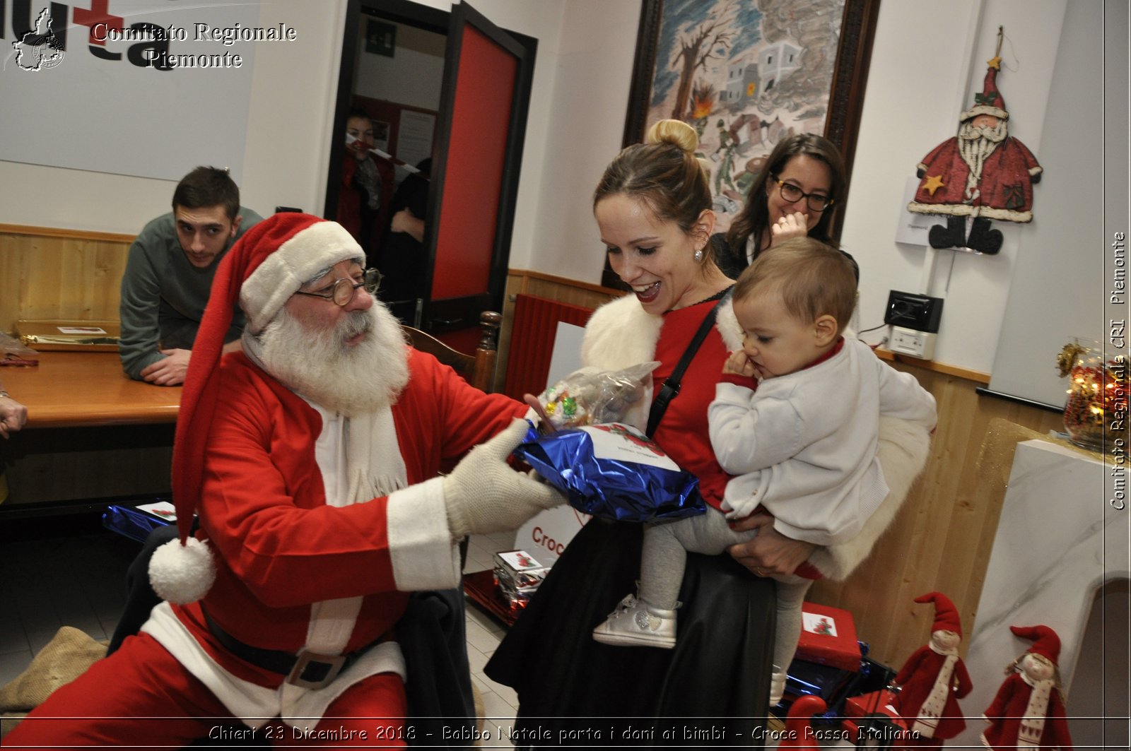 Chieri 23 Dicembre 2018 - Babbo Natale porta i dono ai bimbi - Croce Rossa Italiana- Comitato Regionale del Piemonte