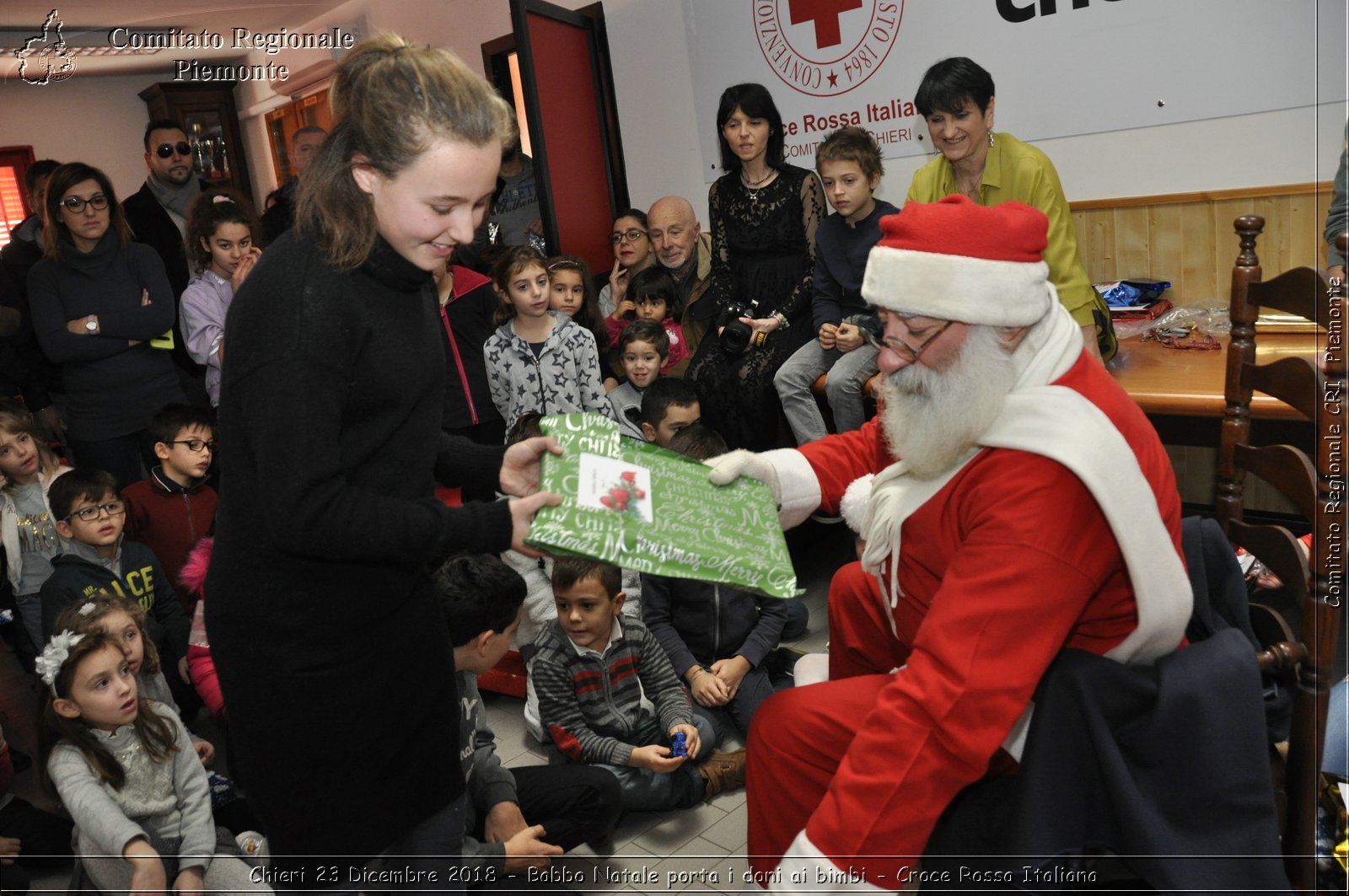 Chieri 23 Dicembre 2018 - Babbo Natale porta i dono ai bimbi - Croce Rossa Italiana- Comitato Regionale del Piemonte