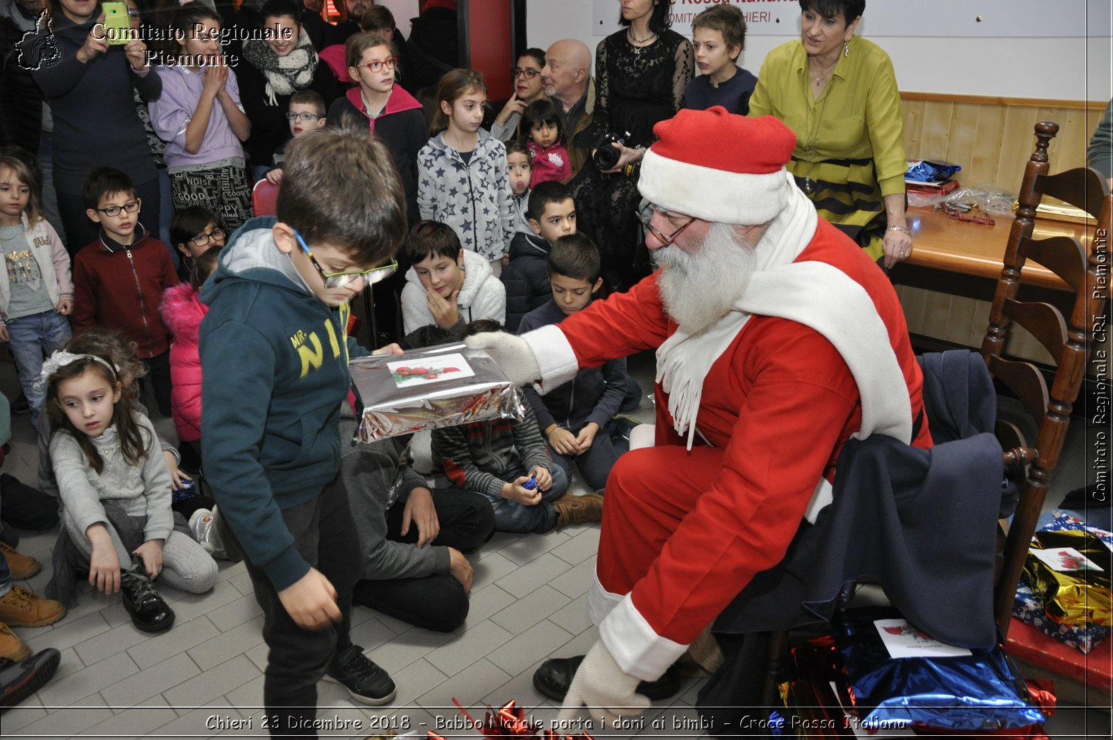 Chieri 23 Dicembre 2018 - Babbo Natale porta i dono ai bimbi - Croce Rossa Italiana- Comitato Regionale del Piemonte