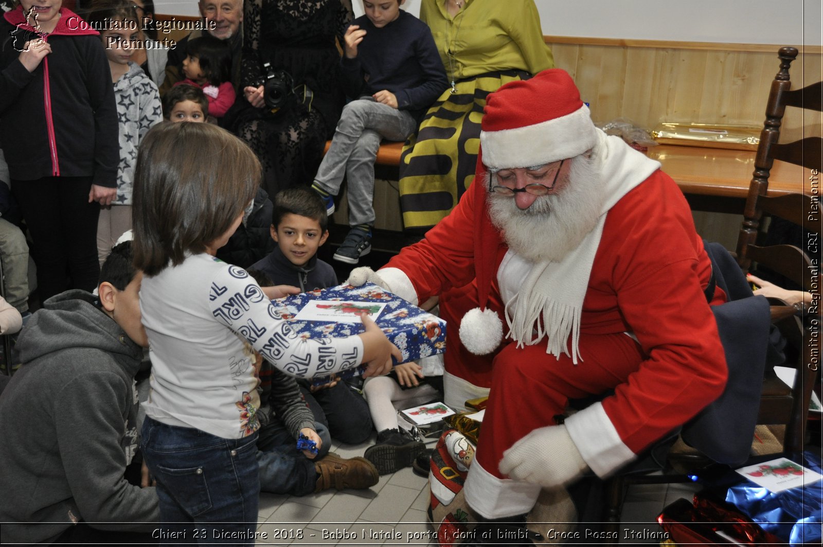 Chieri 23 Dicembre 2018 - Babbo Natale porta i dono ai bimbi - Croce Rossa Italiana- Comitato Regionale del Piemonte