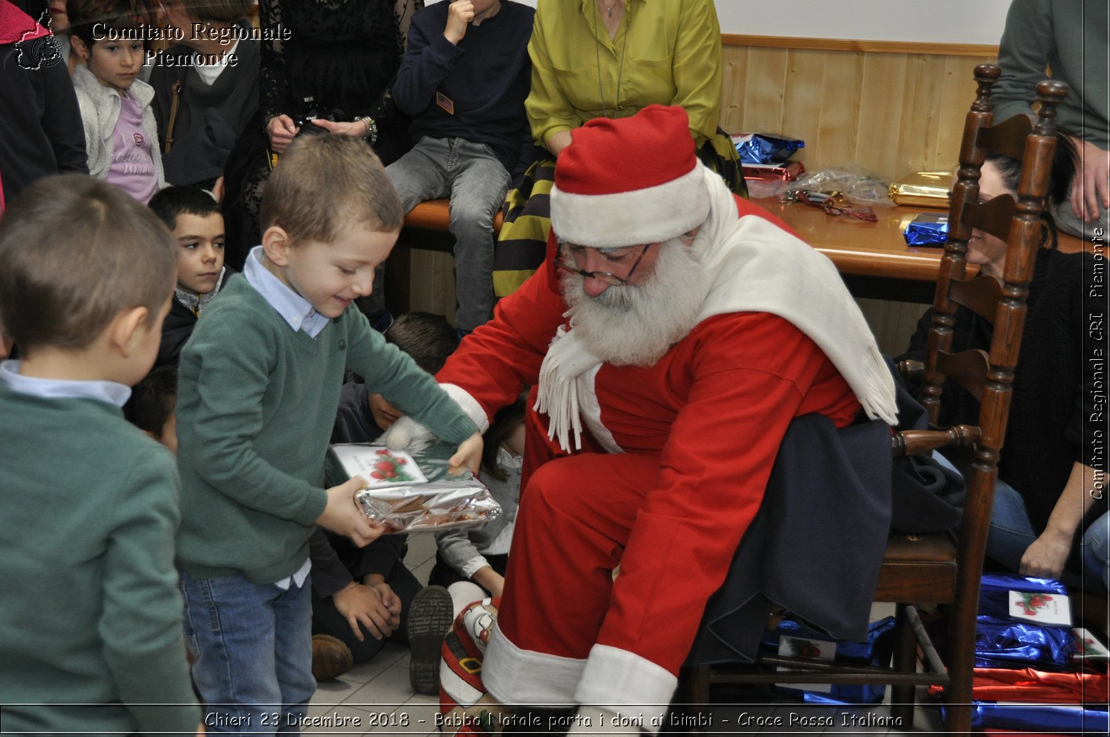 Chieri 23 Dicembre 2018 - Babbo Natale porta i dono ai bimbi - Croce Rossa Italiana- Comitato Regionale del Piemonte