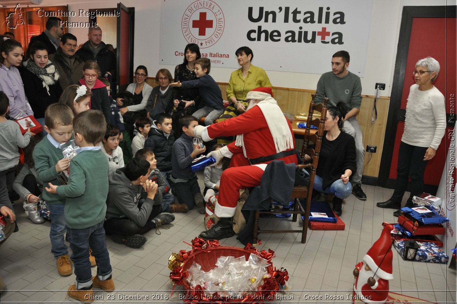 Chieri 23 Dicembre 2018 - Babbo Natale porta i dono ai bimbi - Croce Rossa Italiana- Comitato Regionale del Piemonte