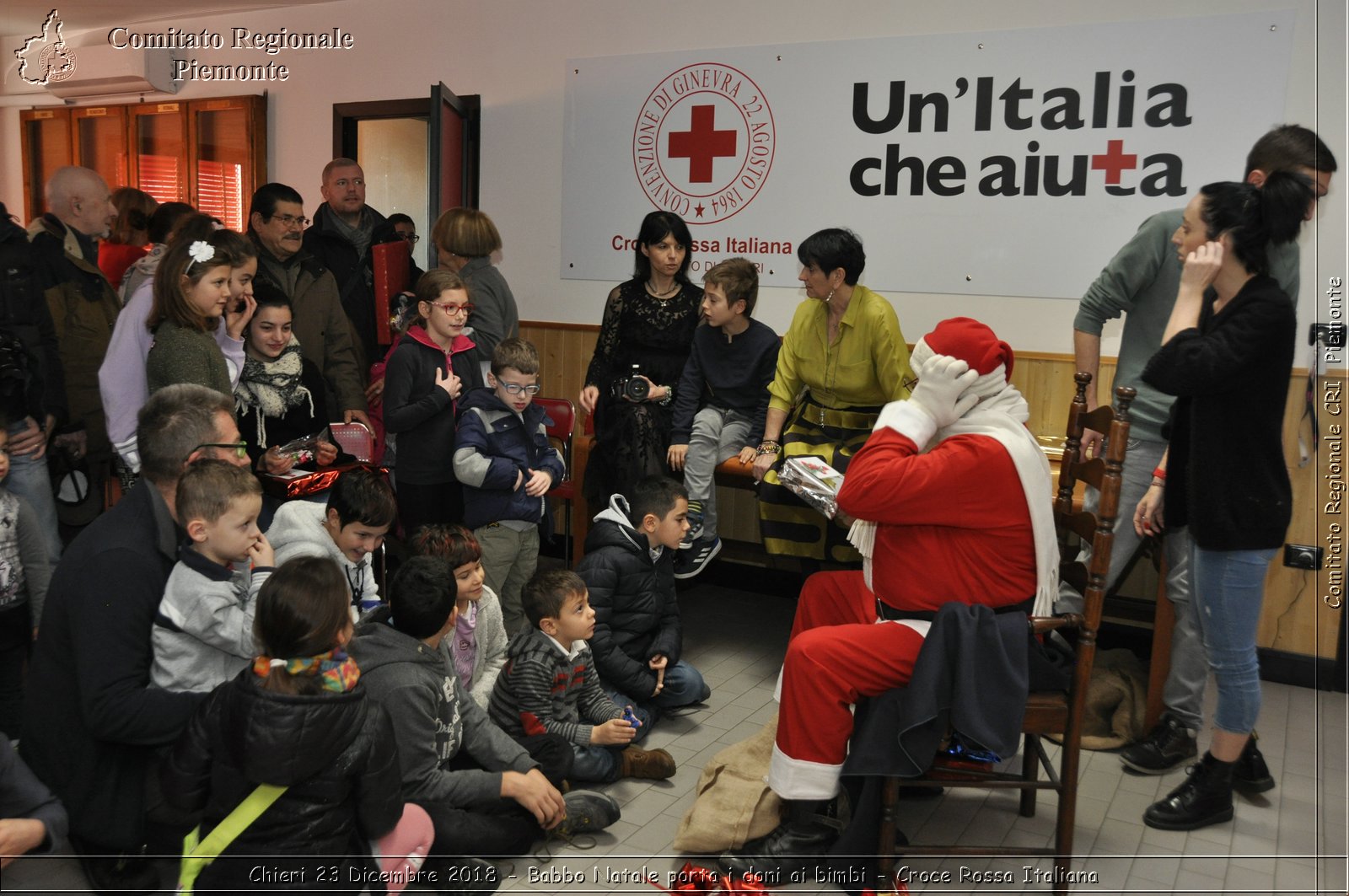 Chieri 23 Dicembre 2018 - Babbo Natale porta i dono ai bimbi - Croce Rossa Italiana- Comitato Regionale del Piemonte