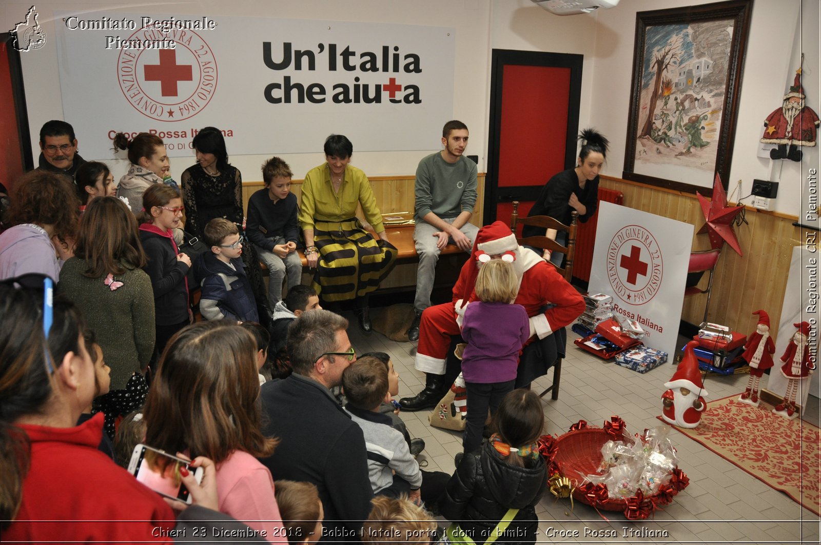 Chieri 23 Dicembre 2018 - Babbo Natale porta i dono ai bimbi - Croce Rossa Italiana- Comitato Regionale del Piemonte