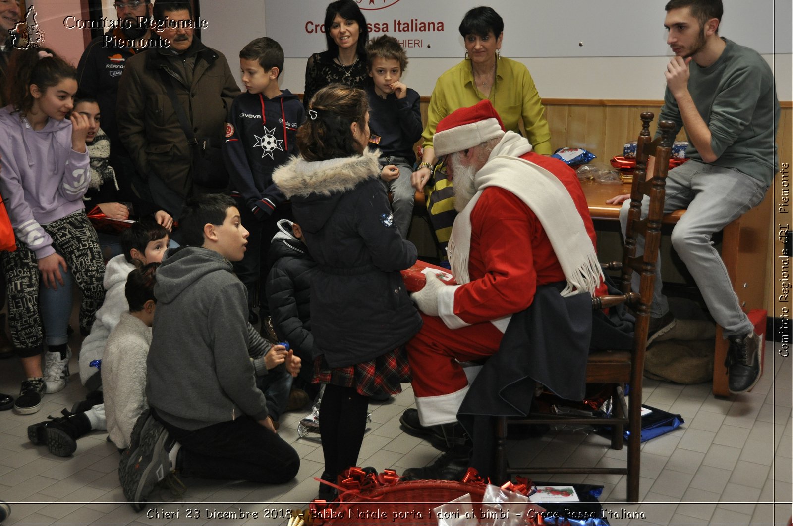 Chieri 23 Dicembre 2018 - Babbo Natale porta i dono ai bimbi - Croce Rossa Italiana- Comitato Regionale del Piemonte