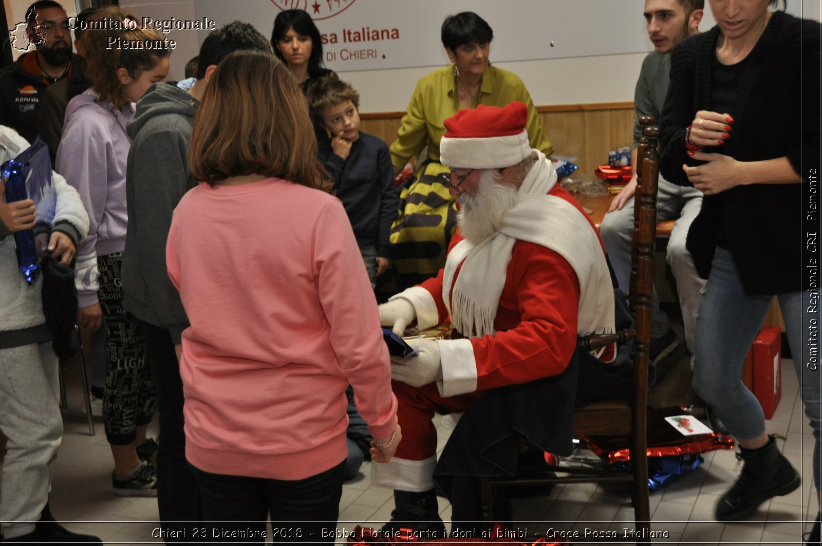 Chieri 23 Dicembre 2018 - Babbo Natale porta i dono ai bimbi - Croce Rossa Italiana- Comitato Regionale del Piemonte