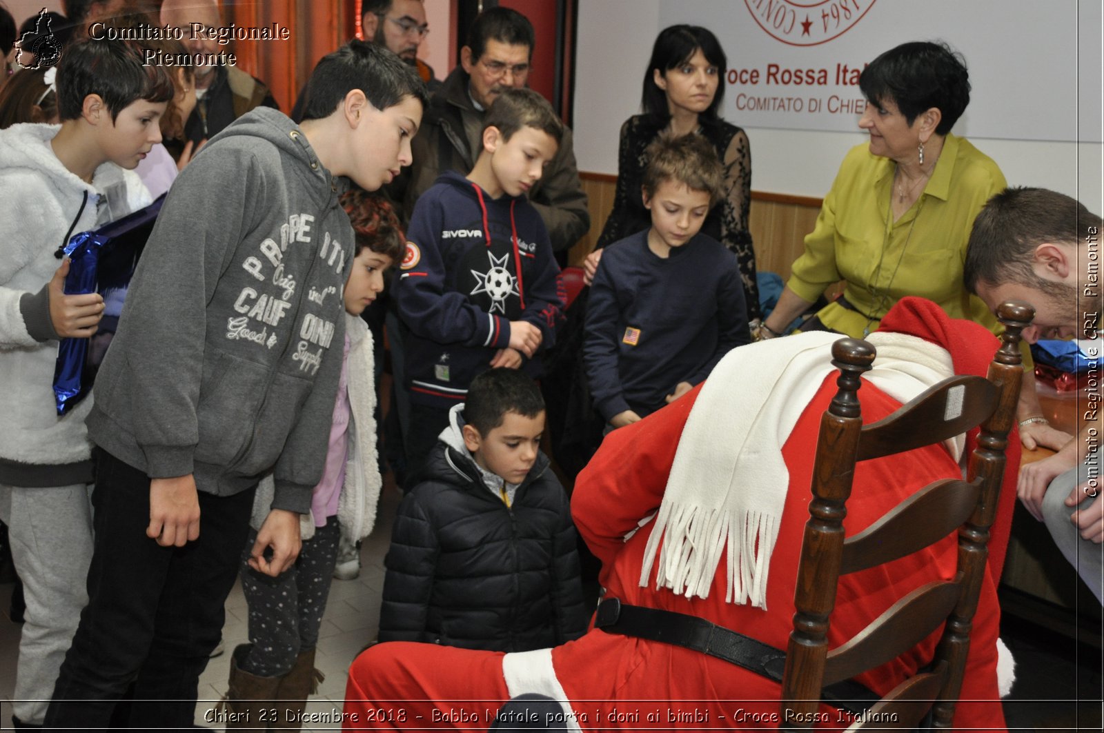 Chieri 23 Dicembre 2018 - Babbo Natale porta i dono ai bimbi - Croce Rossa Italiana- Comitato Regionale del Piemonte