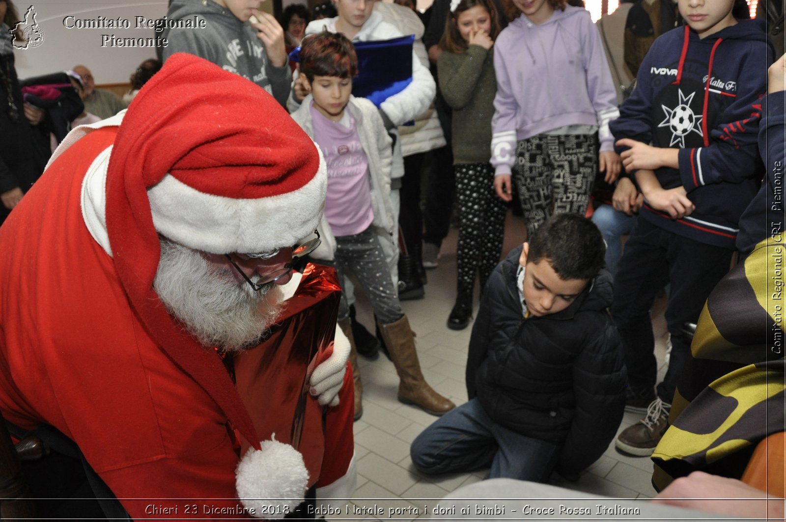 Chieri 23 Dicembre 2018 - Babbo Natale porta i dono ai bimbi - Croce Rossa Italiana- Comitato Regionale del Piemonte