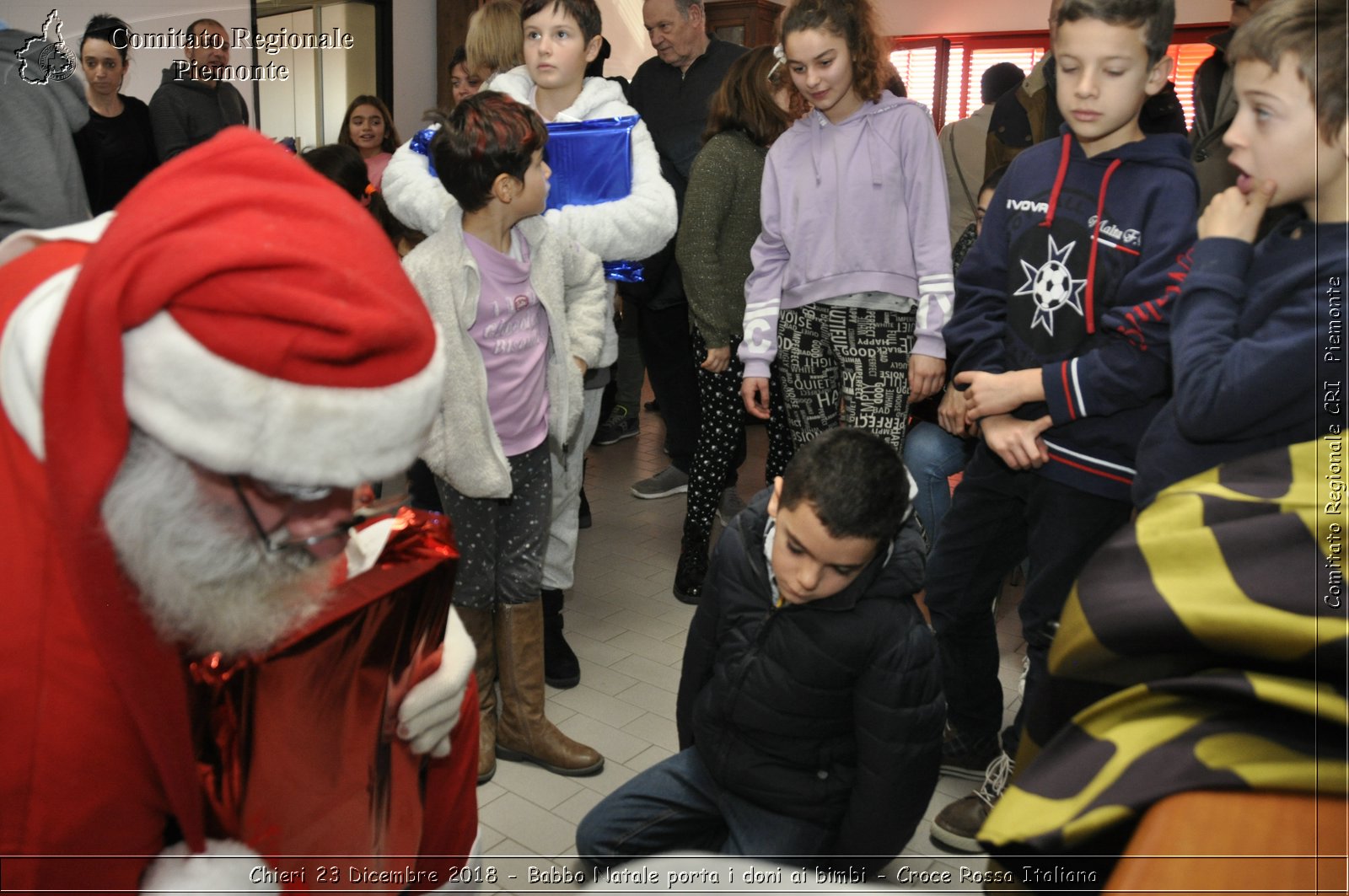 Chieri 23 Dicembre 2018 - Babbo Natale porta i dono ai bimbi - Croce Rossa Italiana- Comitato Regionale del Piemonte