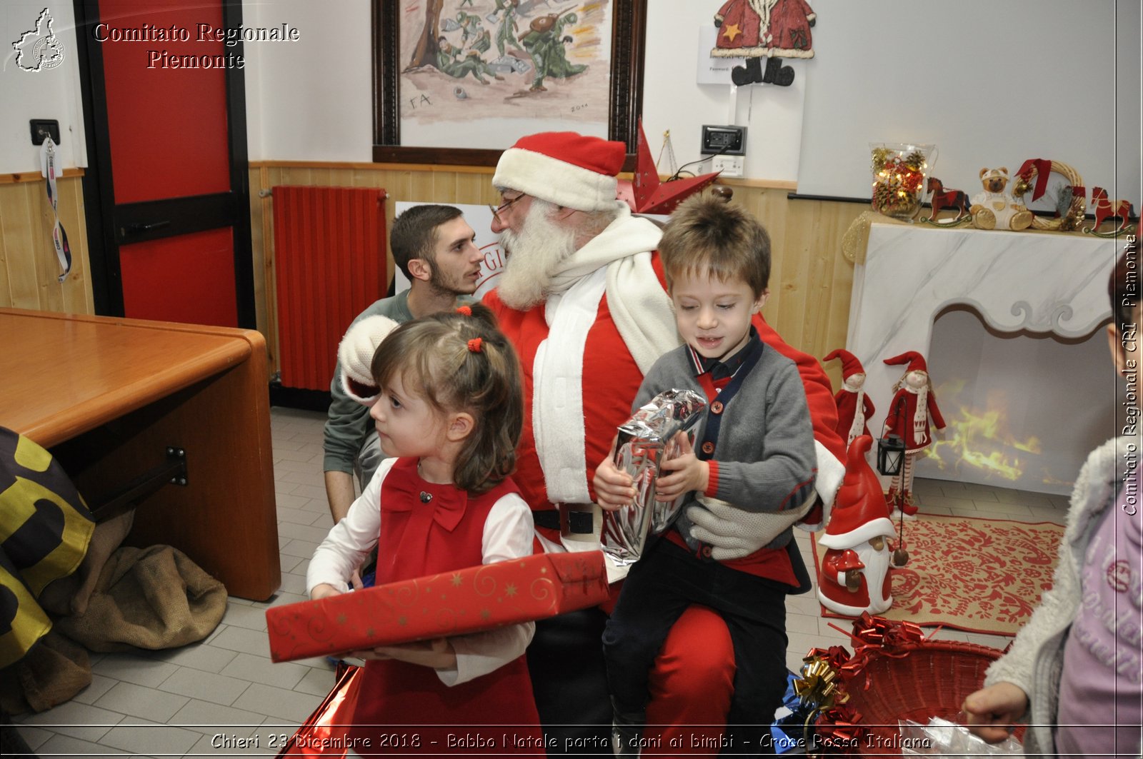 Chieri 23 Dicembre 2018 - Babbo Natale porta i dono ai bimbi - Croce Rossa Italiana- Comitato Regionale del Piemonte