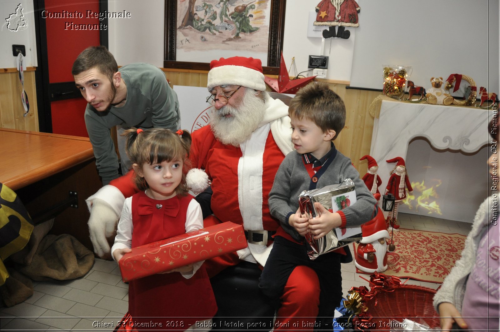 Chieri 23 Dicembre 2018 - Babbo Natale porta i dono ai bimbi - Croce Rossa Italiana- Comitato Regionale del Piemonte