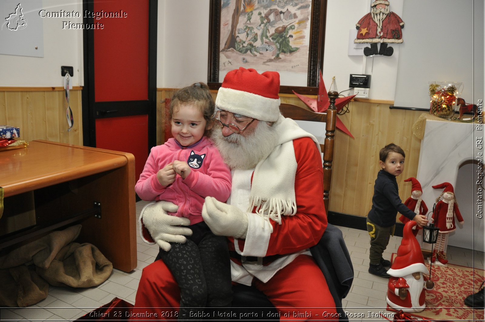 Chieri 23 Dicembre 2018 - Babbo Natale porta i dono ai bimbi - Croce Rossa Italiana- Comitato Regionale del Piemonte