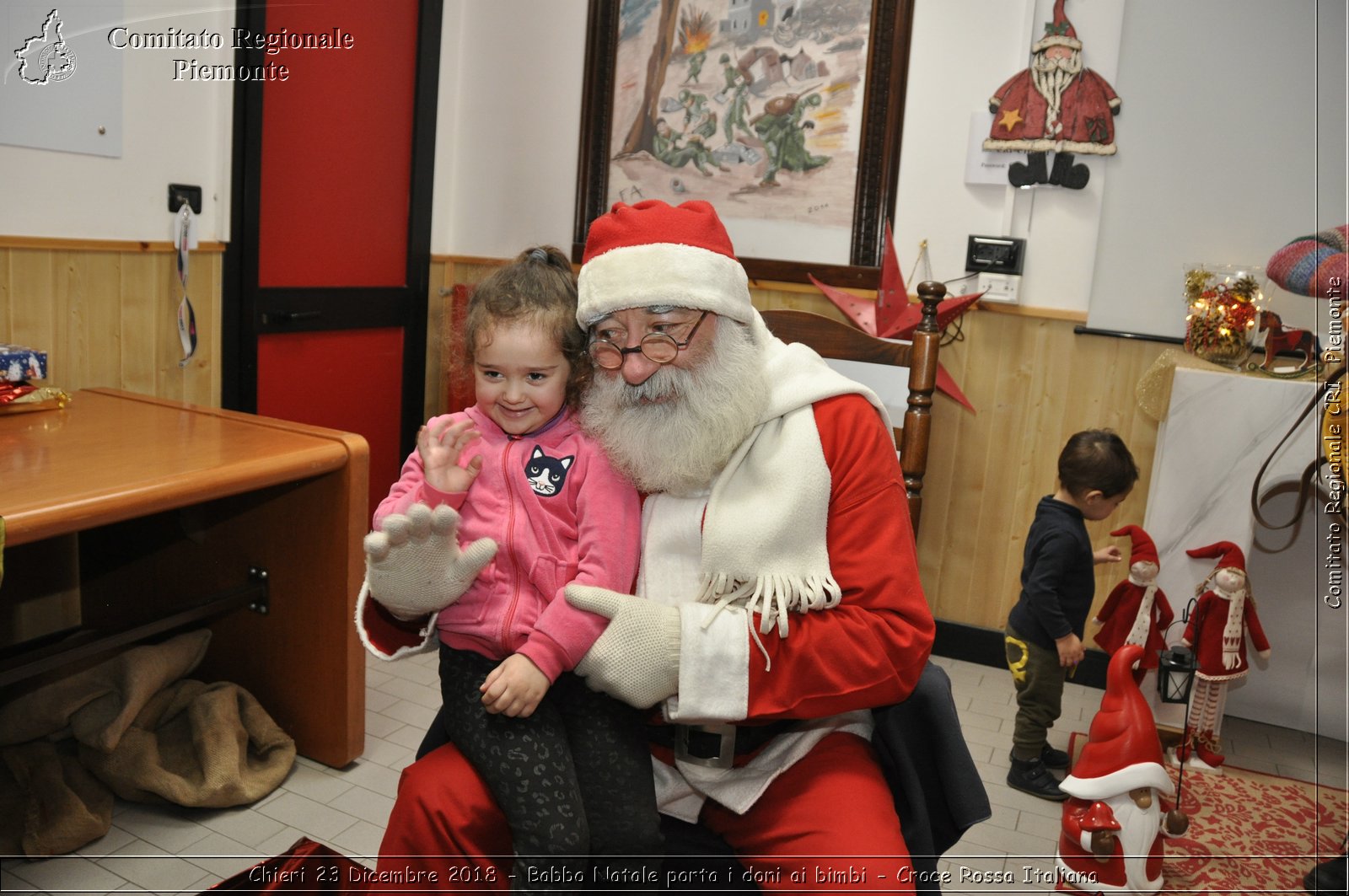 Chieri 23 Dicembre 2018 - Babbo Natale porta i dono ai bimbi - Croce Rossa Italiana- Comitato Regionale del Piemonte