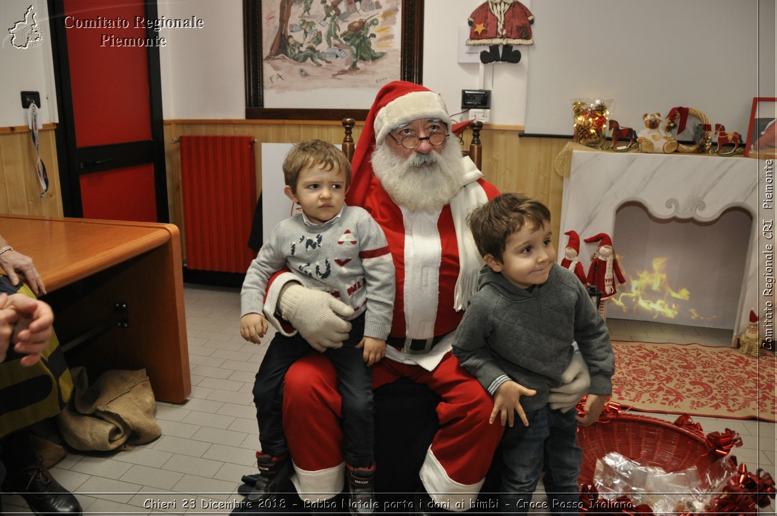 Chieri 23 Dicembre 2018 - Babbo Natale porta i dono ai bimbi - Croce Rossa Italiana- Comitato Regionale del Piemonte