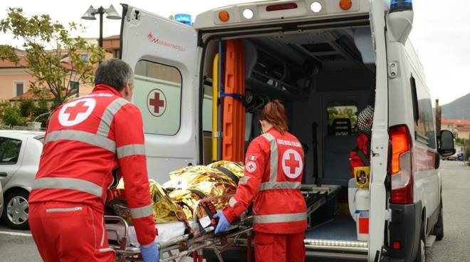 Cameri 23 Dicembre 2018 - I Volontari con gli Ospiti della Casa di Riposo - Croce Rossa Italiana- Comitato Regionale del Piemonte
